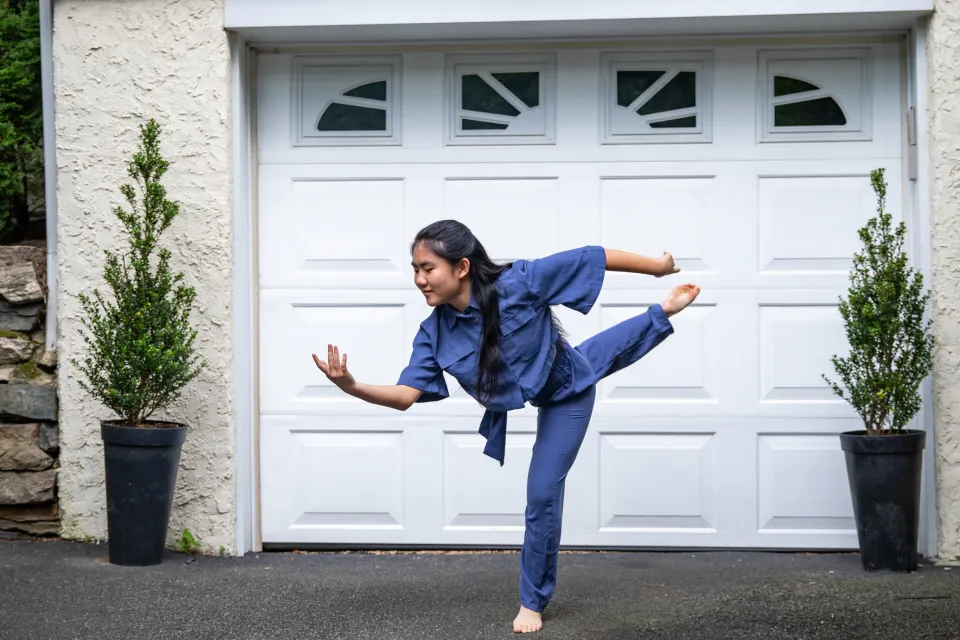 Photo from the blog post "The Dance Gallery - front porch portraits"