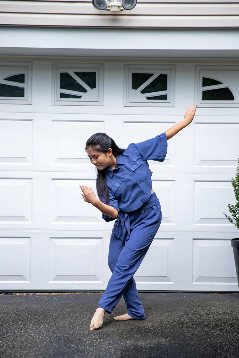 Photo from the blog post "The Dance Gallery - front porch portraits"
