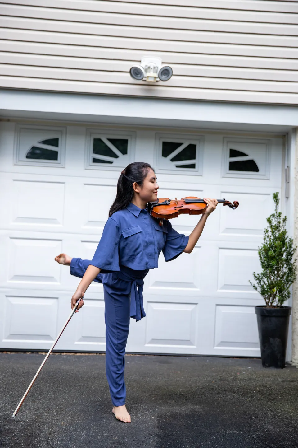 Photo from the blog post "The Dance Gallery - front porch portraits"